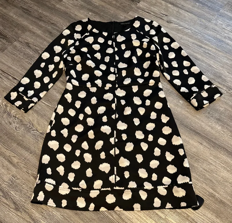 Dress Casual Short By Banana Republic  Size: S