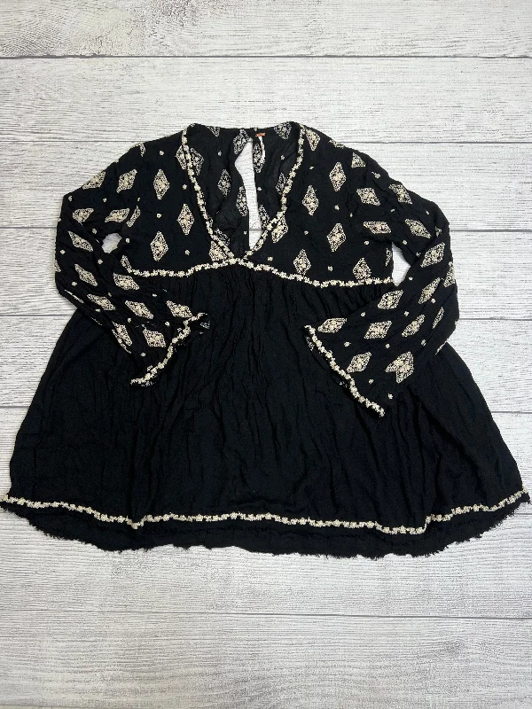 Dress Casual Short By Free People  Size: M