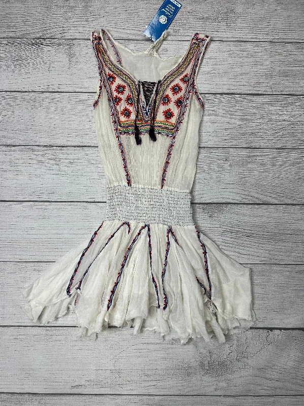 Dress Casual Short By Free People  Size: S