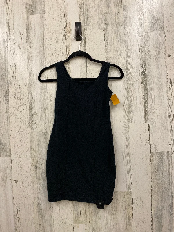 Dress Casual Short By Wild Fable  Size: S