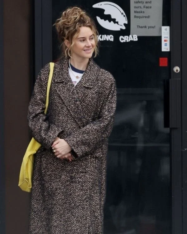 Shailene Woodley Three Women Trench Coat Fashionable Oversized Trench Coat