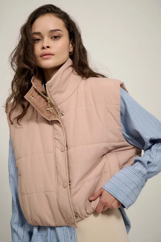 Trails and Tales Quilted Puffer Vest Sporty Running Vest